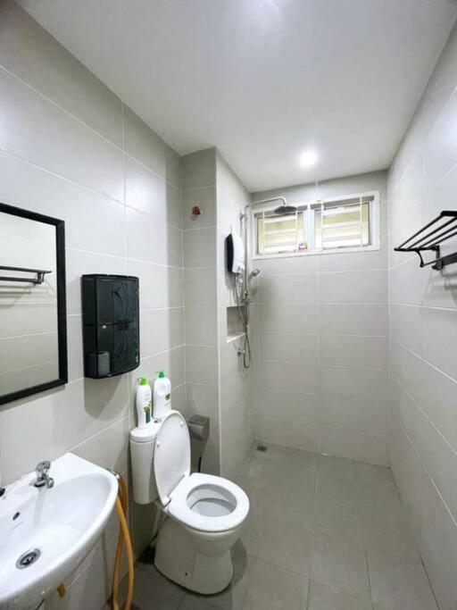 Cozyhouse 4Room 3Bath Room 10Pax'''Simpangampattasek Simpang Ampat  外观 照片